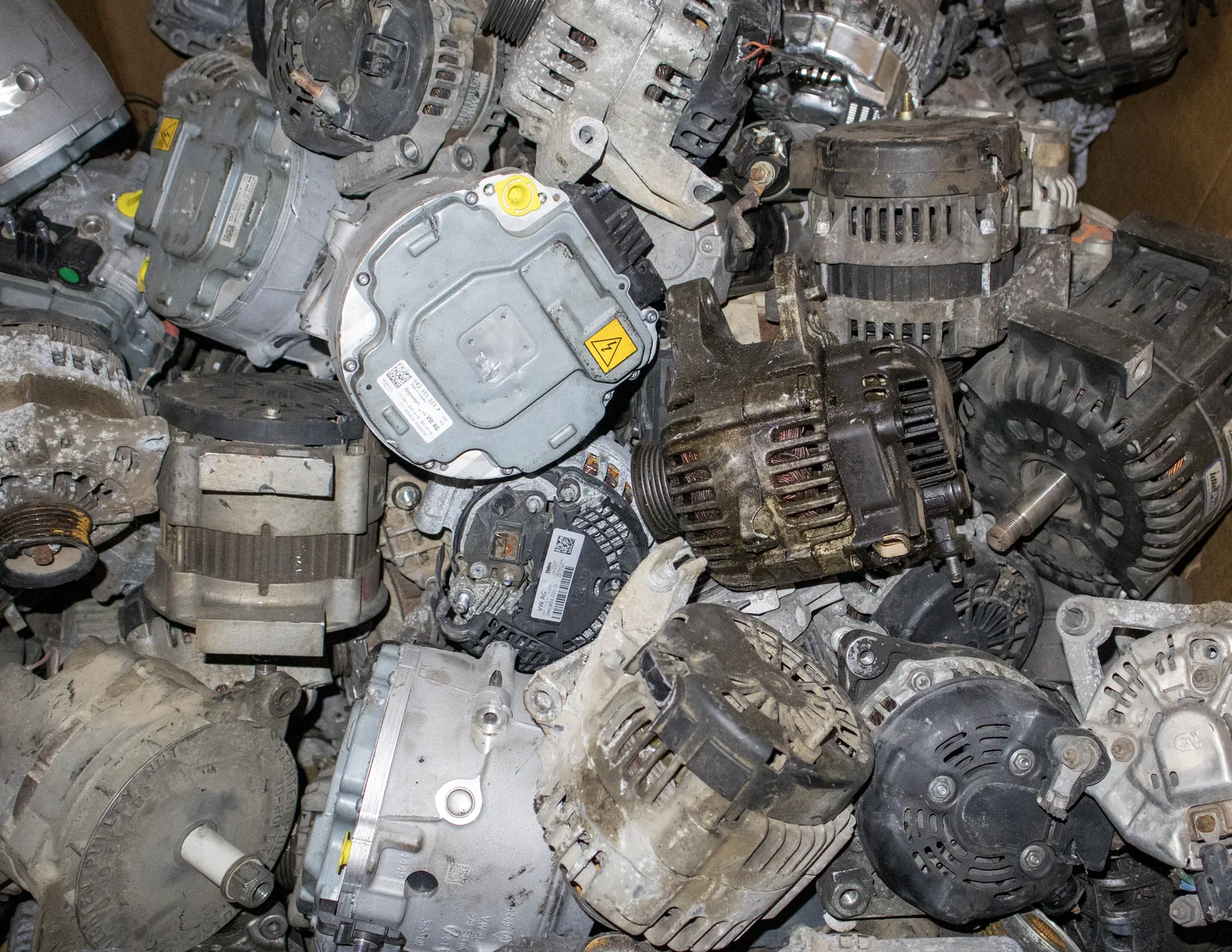 Alternator scrap metal example - Image 2 of 2